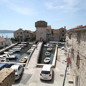 Apartments More Kastela